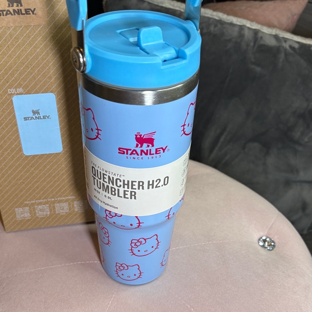 Stanley Blue Hello Kitty Quencher Tumbler - Picture 2 of 6